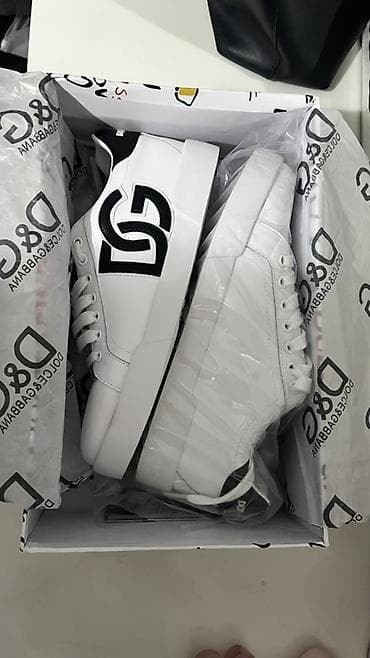 Мужские кроссовки, 39, Dolce & Gabbana, Новый, цвет - Белый, Платная доставка at lalafo.kg Мужские кроссовки, 39, Dolce & Gabbana, Новый, цвет - Белый, Платная доставка