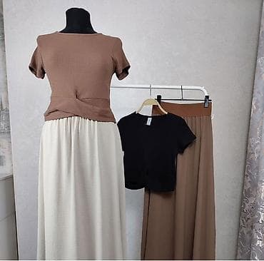 Трикотажный укороченный топ из рубчика Остался только в коричневом at lalafo.kg Трикотажный укороченный топ из рубчика Остался только в коричневом