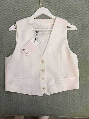 Классикалык желеттер: Жилет DILVIN, белый, классический крой. - Глубокий V-образный вырез - lalafo.kg да — 1 Классикалык желеттер: Жилет DILVIN, белый, классический крой. - Глубокий V-образный вырез - — 1