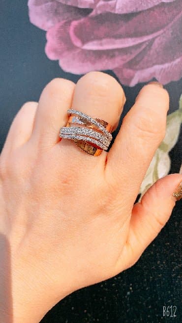 Новое шикарное позолоченное кольцо Самый лучший подарок для ваших at lalafo.kg Новое шикарное позолоченное кольцо Самый лучший подарок для ваших