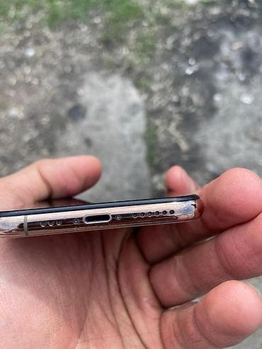 IPhone Xs, Б/у, 64 ГБ, Золотой, Чехол, 77 % at lalafo.kg IPhone Xs, Б/у, 64 ГБ, Золотой, Чехол, 77 %