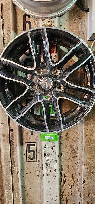 Литые Диски R 15 Honda, Комплект, отверстий - 5, Б/у at lalafo.kg Литые Диски R 15 Honda, Комплект, отверстий - 5, Б/у