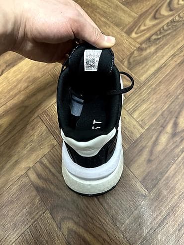 Мужские кроссовки, 41, Adidas, Новый, цвет - Черный at lalafo.kg Мужские кроссовки, 41, Adidas, Новый, цвет - Черный