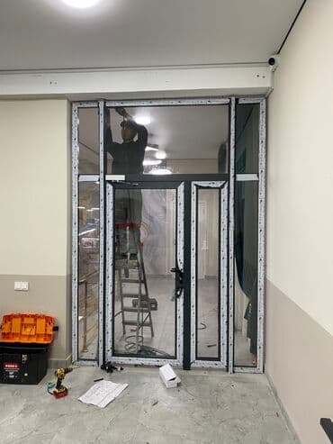 Алюминевые перегородки, Алюминиевые двери, Алюминиевые окна Двери at lalafo.kg Алюминевые перегородки, Алюминиевые двери, Алюминиевые окна Двери