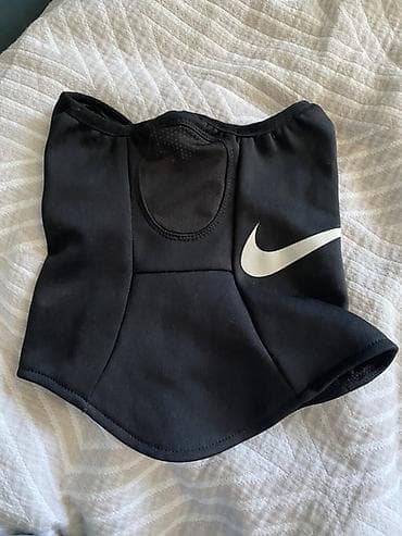 Балаклава nike,идеальное состояние, размер s,внутри флис так же at lalafo.kg Балаклава nike,идеальное состояние, размер s,внутри флис так же