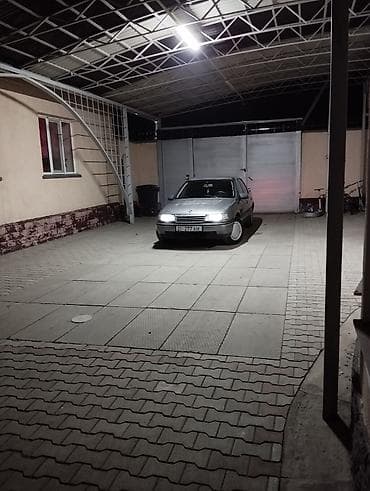 Opel Vectra: 1989 г., 2 л, Механика, Бензин, Седан at lalafo.kg Opel Vectra: 1989 г., 2 л, Механика, Бензин, Седан