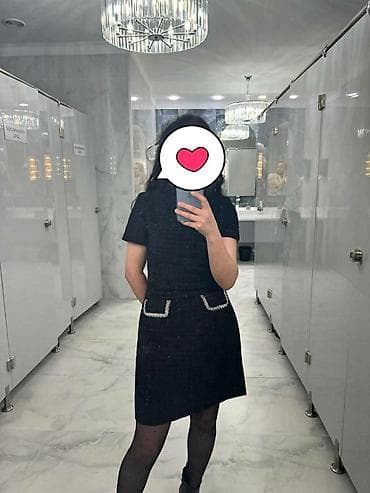 Платье-мини черного цвета в стиле твид с мерцающей нитью. Приталенный at lalafo.kg Платье-мини черного цвета в стиле твид с мерцающей нитью. Приталенный