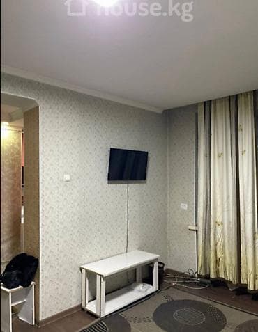 1 комната, 30 м², Политех Хрущевка, 1 этаж, Косметический ремонт at lalafo.kg 1 комната, 30 м², Политех Хрущевка, 1 этаж, Косметический ремонт