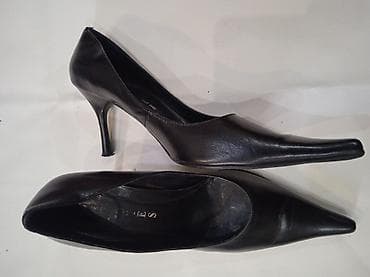 Классические женские лодочки из чёрной кожи. - Форма: заострённый at lalafo.kg Классические женские лодочки из чёрной кожи. - Форма: заострённый