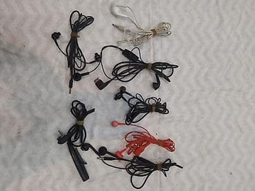 Проводные наушники . - Несколько пар наушников-вкладышей (разные at lalafo.kg Проводные наушники . - Несколько пар наушников-вкладышей (разные