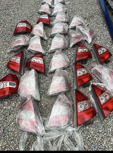 Комплект передних фар Honda 2002 г., Б/у, Оригинал, Япония at lalafo.kg Комплект передних фар Honda 2002 г., Б/у, Оригинал, Япония