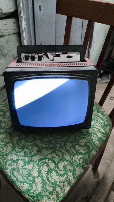 Портативный чёрно‑белый телевизор Электроника 23ТБ‑307Д - Диагональ at lalafo.kg Портативный чёрно‑белый телевизор Электроника 23ТБ‑307Д - Диагональ