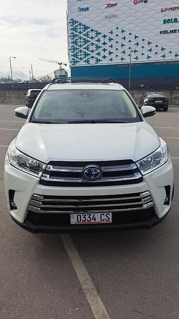 Toyota Highlander: 2019 г., 3.5 л, Вариатор, Гибрид, Внедорожник at lalafo.kg Toyota Highlander: 2019 г., 3.5 л, Вариатор, Гибрид, Внедорожник