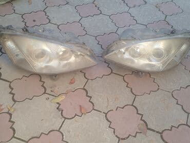 Комплект передних фар Mercedes-Benz 2008 г., Б/у, Оригинал, Япония at lalafo.kg Комплект передних фар Mercedes-Benz 2008 г., Б/у, Оригинал, Япония