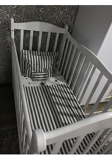 Детская кроватка с комплектом постельного белья. - Классическая белая at lalafo.kg Детская кроватка с комплектом постельного белья. - Классическая белая