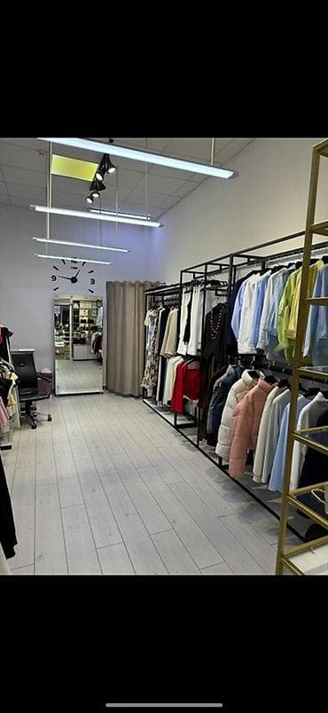 Сдаётся бутик в ТЦ КАРАВАН на 3 этаже в проходимом месте. Бутик со at lalafo.kg Сдаётся бутик в ТЦ КАРАВАН на 3 этаже в проходимом месте. Бутик со