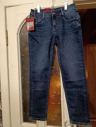 Джинсы, Прямые, Средняя талия, Стандарт at lalafo.kg Джинсы, Прямые, Средняя талия, Стандарт