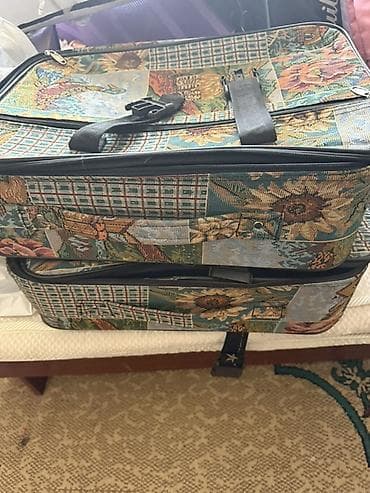 Чемодан, Большой (более 70 л), Без колес at lalafo.kg Чемодан, Большой (более 70 л), Без колес