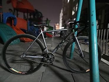 Фикс-байк/трековый велосипед - Легкая алюминиевая рама с жесткой at lalafo.kg Фикс-байк/трековый велосипед - Легкая алюминиевая рама с жесткой